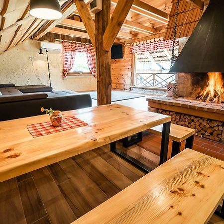 Apartment With Sauna Pr' Geci Dobova エクステリア 写真