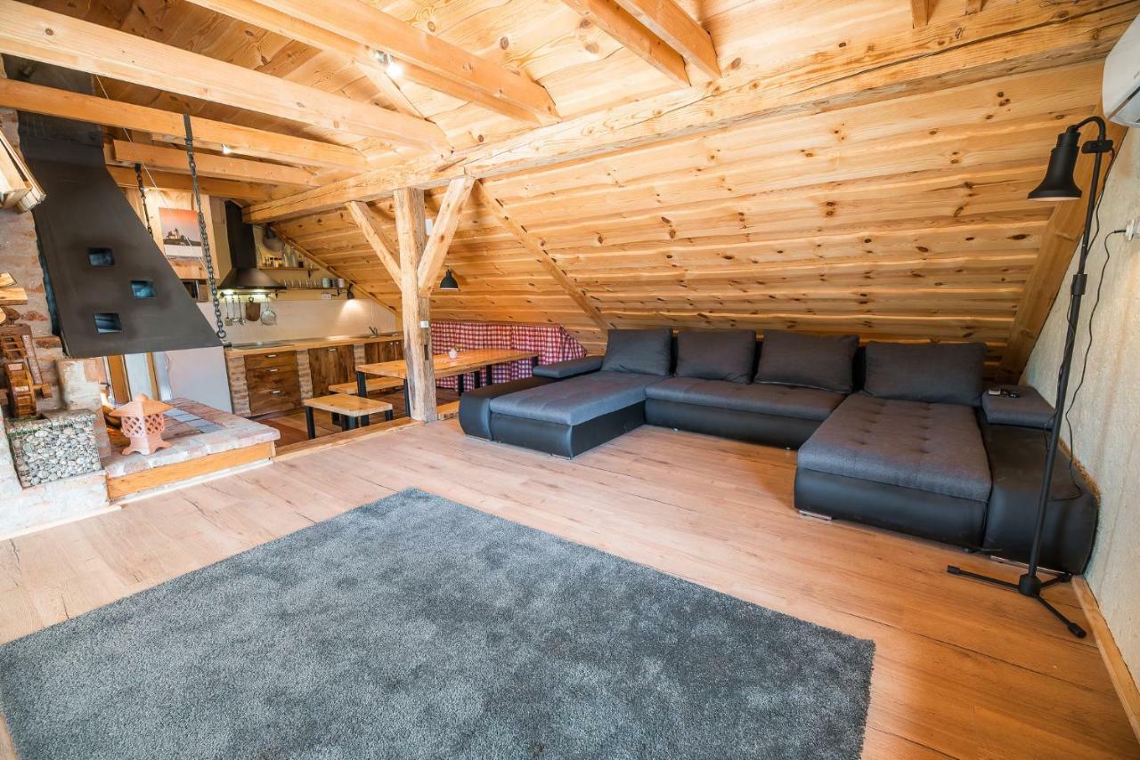 Apartment With Sauna Pr' Geci Dobova エクステリア 写真
