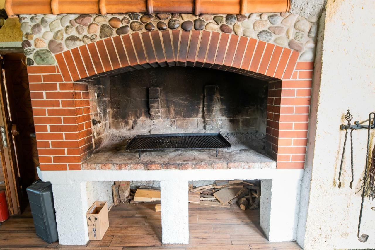 Apartment With Sauna Pr' Geci Dobova エクステリア 写真